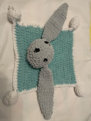 Háčkovaný handmade zajac